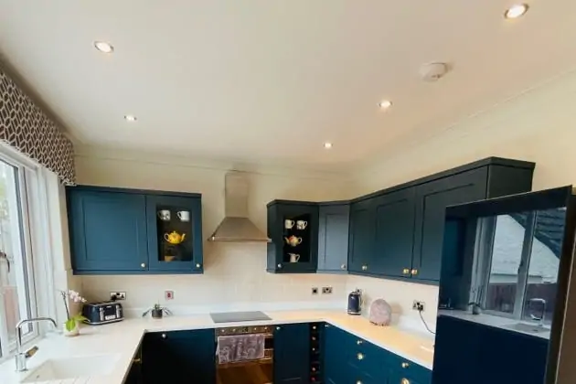 kitchen spraying work